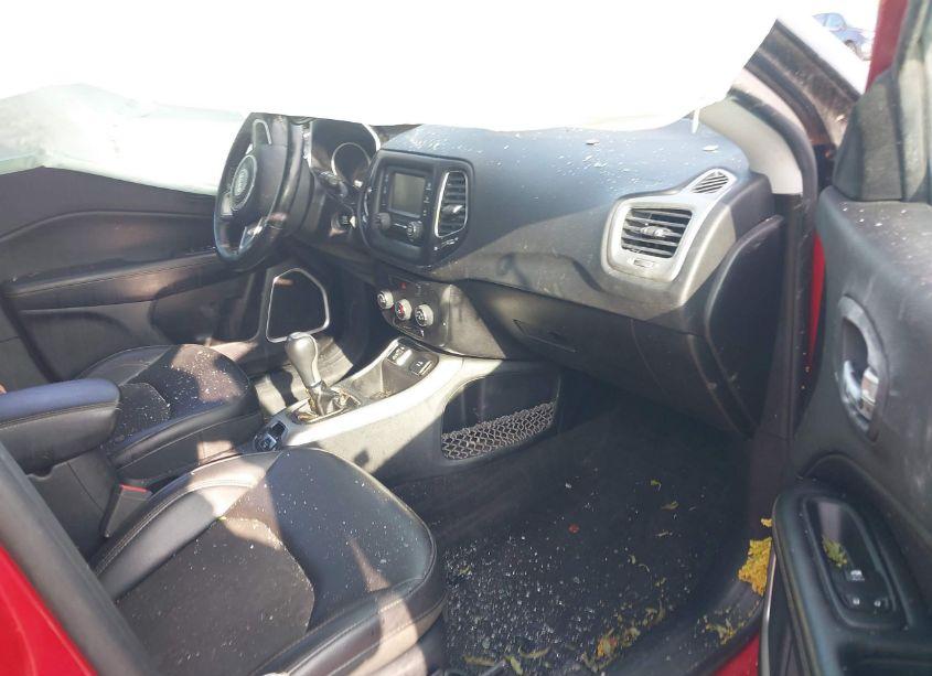 Photo 5 of 2018 Jeep Compass LATITUDE FWD (VIN 3C4NJCBB1JT233635)