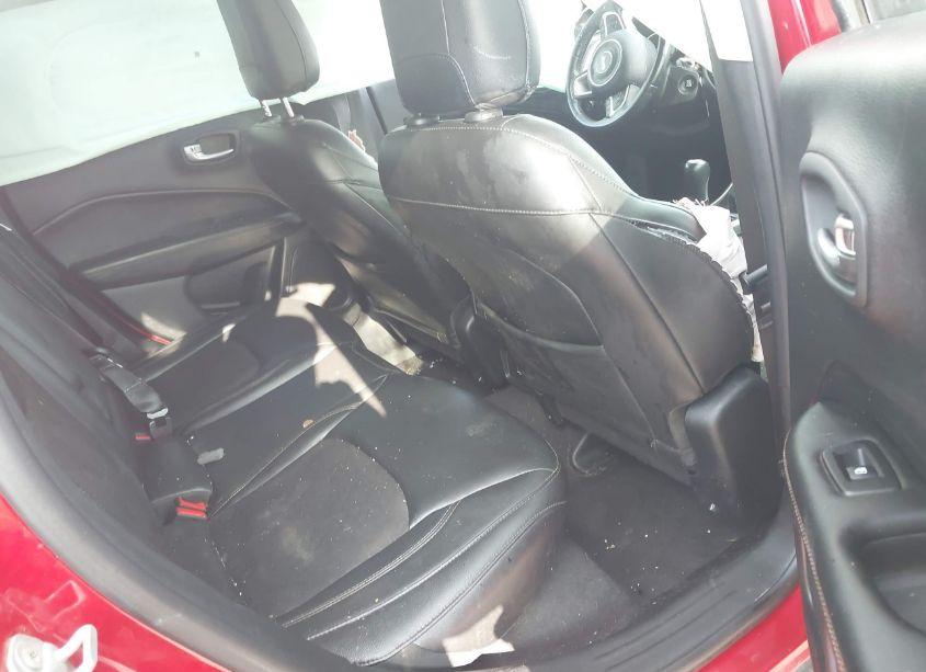 Photo 8 of 2018 Jeep Compass LATITUDE FWD (VIN 3C4NJCBB1JT233635)