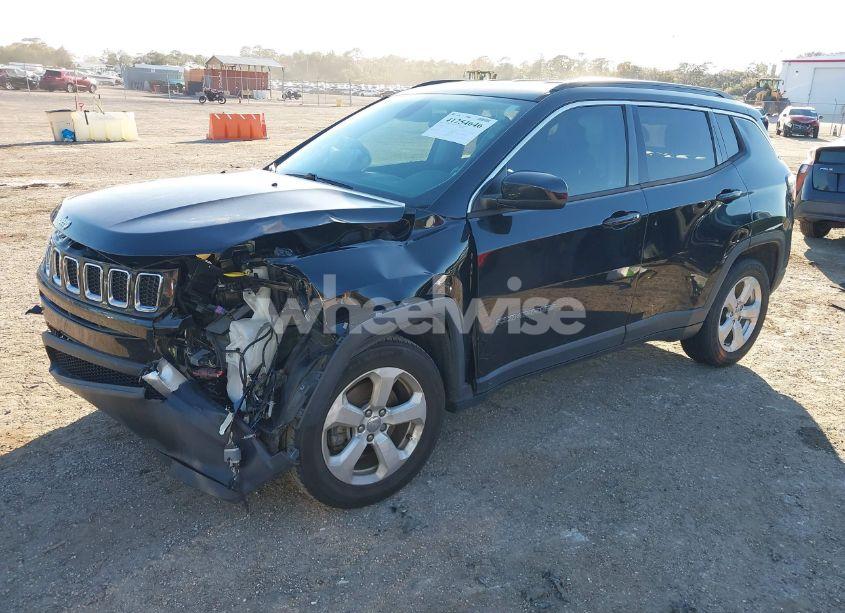 Photo 2 of 2018 Jeep Compass LATITUDE FWD (VIN 3C4NJCBB1JT467953)