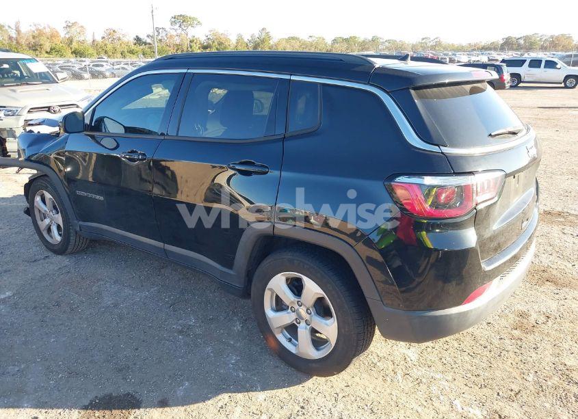 Photo 3 of 2018 Jeep Compass LATITUDE FWD (VIN 3C4NJCBB1JT467953)