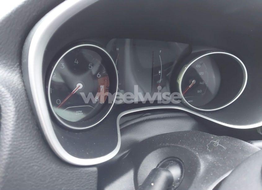 Photo 6 of 2019 Jeep Compass ALTITUDE FWD (VIN 3C4NJCBB1KT815185)