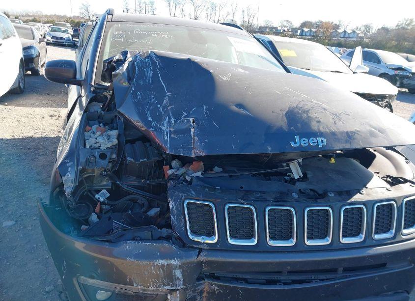 Photo 6 of 2020 Jeep Compass LATITUDE FWD (VIN 3C4NJCBB1LT125020)