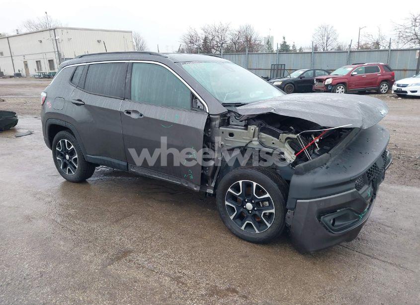 2022 Jeep Compass LATITUDE FWD (VIN 3C4NJCBB1NT137137) main photo
