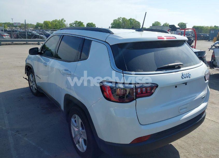 Photo 3 of 2022 Jeep Compass LATITUDE FWD (VIN 3C4NJCBB1NT137963)