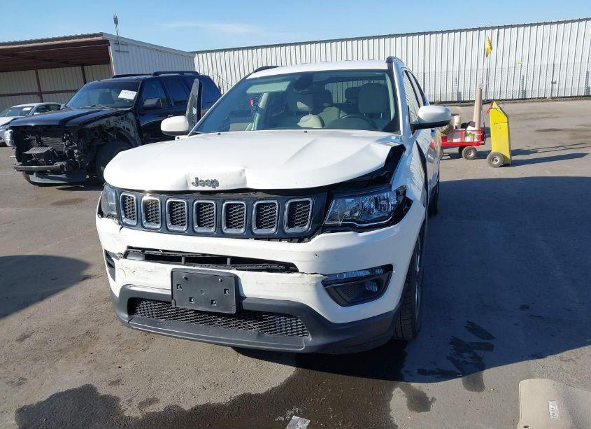 Photo 12 of 2017 Jeep New COMPASS LATITUDE FWD (VIN 3C4NJCBB2HT652894)