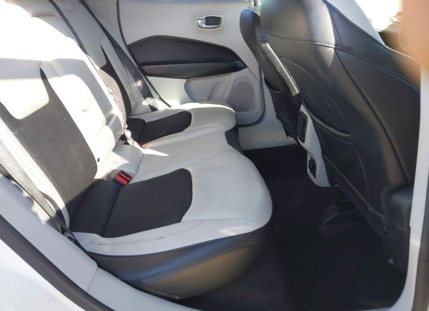 Photo 8 of 2017 Jeep New COMPASS LATITUDE FWD (VIN 3C4NJCBB2HT652894)