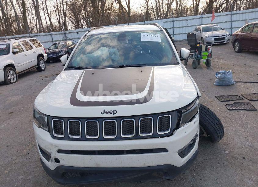 Photo 12 of 2018 Jeep Compass LATITUDE FWD (VIN 3C4NJCBB2JT108465)