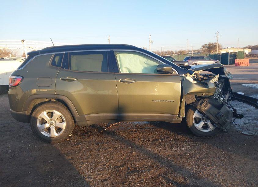 Photo 14 of 2018 Jeep Compass LATITUDE FWD (VIN 3C4NJCBB2JT140378)