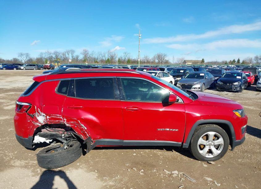 Photo 14 of 2018 Jeep Compass LATITUDE FWD (VIN 3C4NJCBB2JT248242)