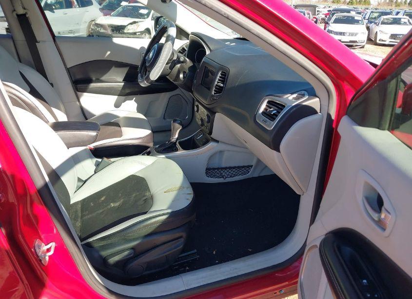 Photo 5 of 2018 Jeep Compass LATITUDE FWD (VIN 3C4NJCBB2JT248242)