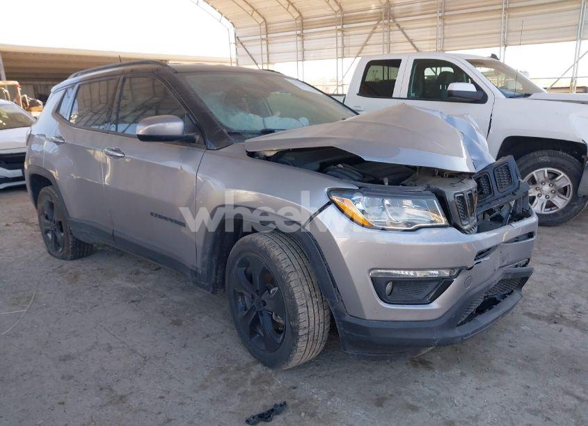 2018 Jeep Compass ALTITUDE FWD (VIN 3C4NJCBB2JT304809) main photo