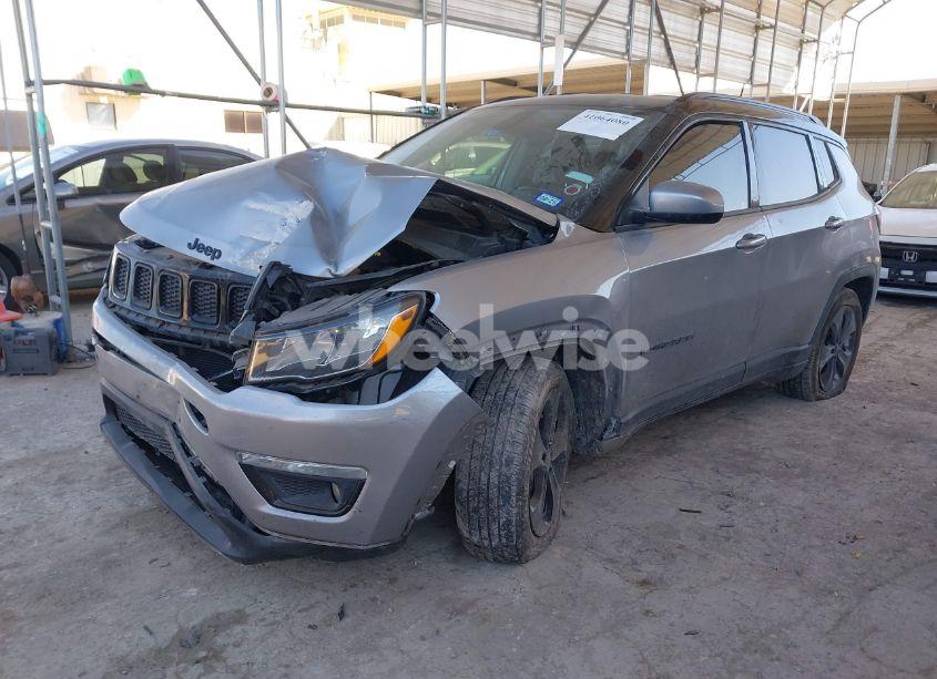 Photo 2 of 2018 Jeep Compass ALTITUDE FWD (VIN 3C4NJCBB2JT304809)