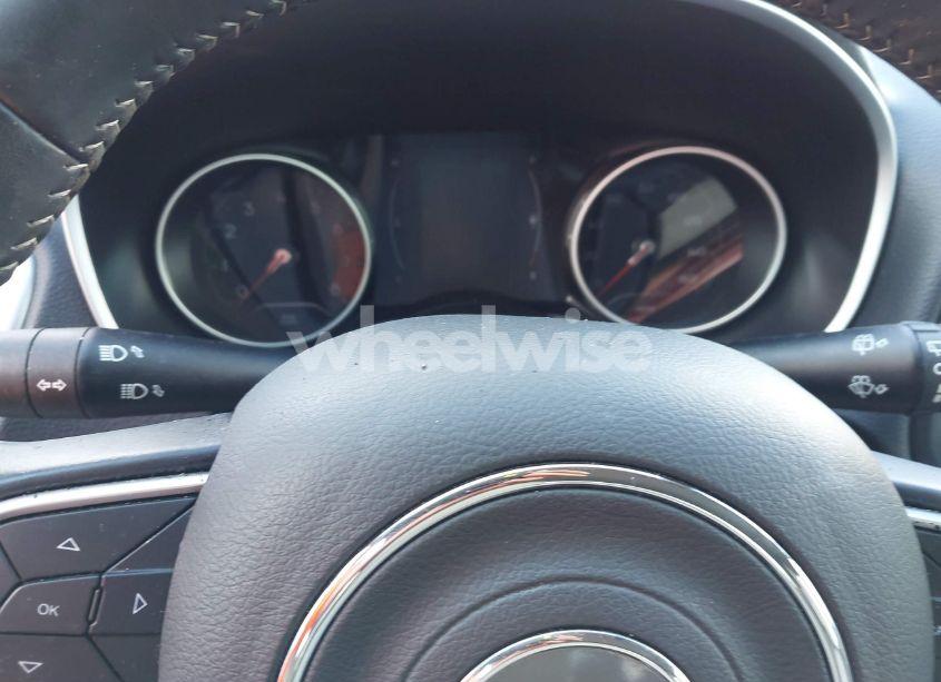 Photo 7 of 2019 Jeep Compass SUN AND WHEEL FWD (VIN 3C4NJCBB2KT676877)