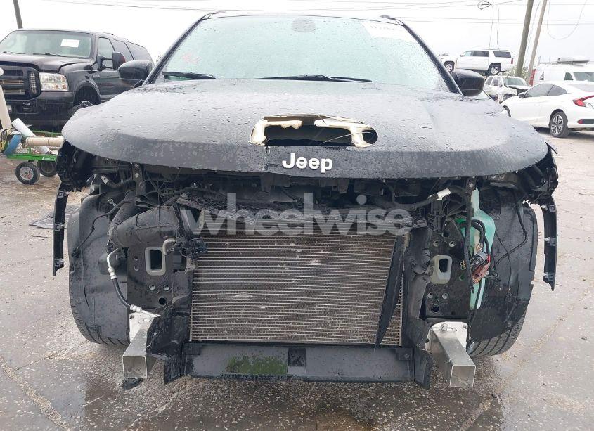 Photo 6 of 2019 Jeep Compass LATITUDE FWD (VIN 3C4NJCBB2KT815146)