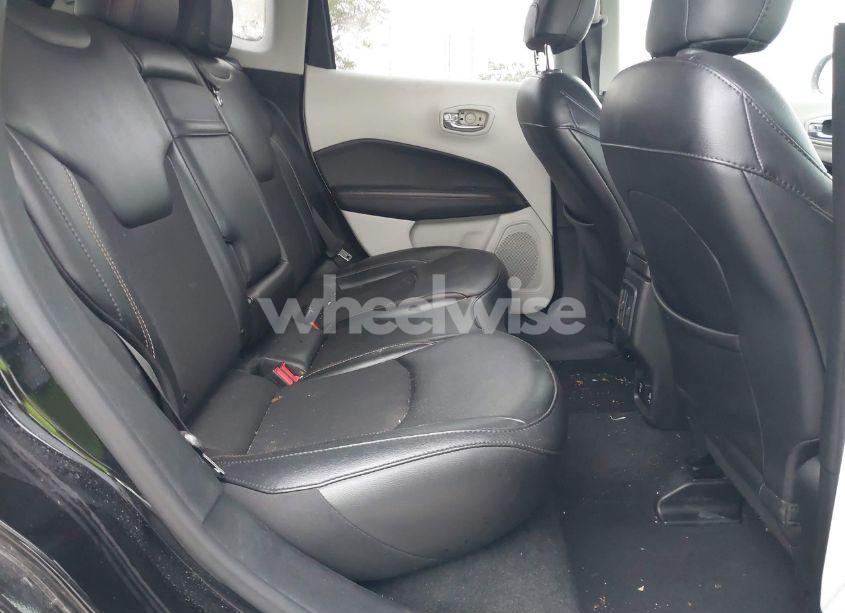 Photo 8 of 2019 Jeep Compass LATITUDE FWD (VIN 3C4NJCBB2KT815146)