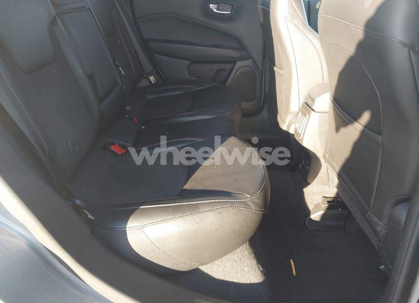 Photo 8 of 2020 Jeep Compass LATITUDE FWD (VIN 3C4NJCBB2LT133871)