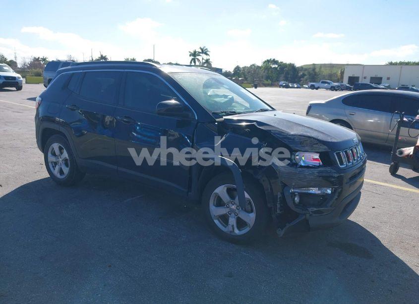 2020 Jeep Compass LATITUDE FWD (VIN 3C4NJCBB2LT212456) main photo