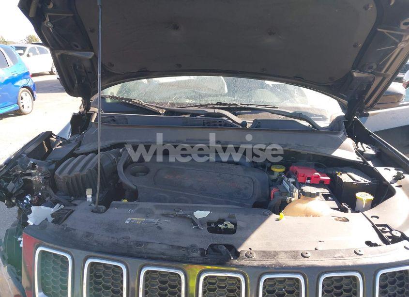 Photo 10 of 2020 Jeep Compass LATITUDE FWD (VIN 3C4NJCBB2LT212456)