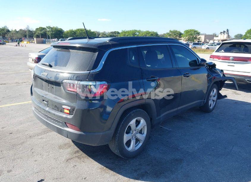 Photo 4 of 2020 Jeep Compass LATITUDE FWD (VIN 3C4NJCBB2LT212456)