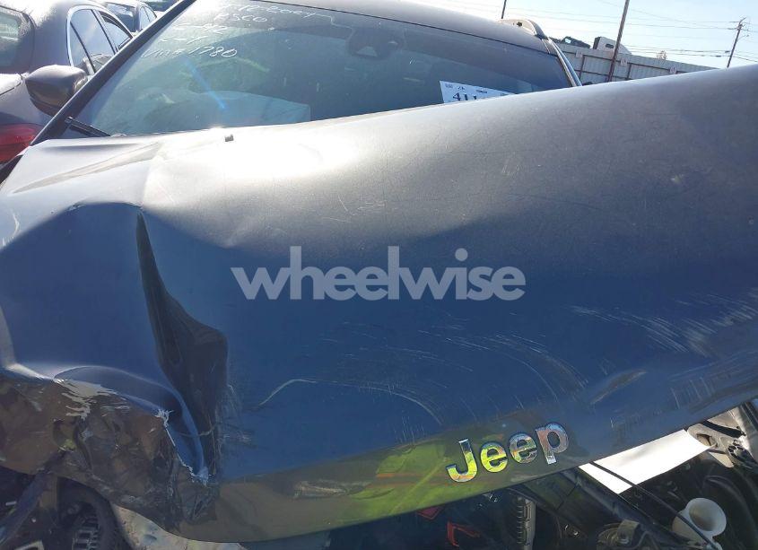 Photo 10 of 2020 Jeep Compass SUN AND SAFETY FWD (VIN 3C4NJCBB2LT241780)