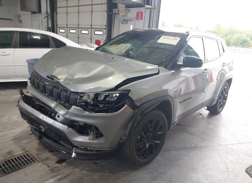 Photo 2 of 2022 Jeep Compass ALTITUDE FWD (VIN 3C4NJCBB2NT166503)