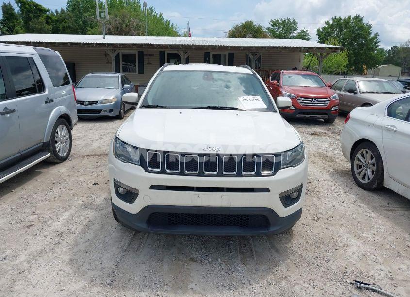 Photo 6 of 2018 Jeep Compass LATITUDE FWD (VIN 3C4NJCBB3JT125517)