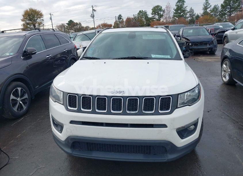Photo 12 of 2018 Jeep Compass LATITUDE FWD (VIN 3C4NJCBB3JT165404)