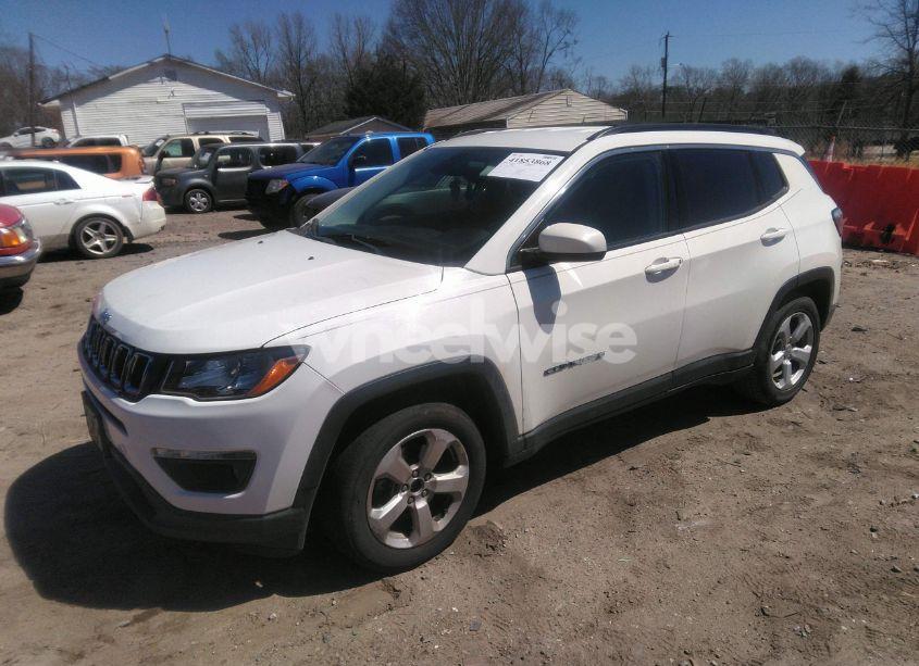 Photo 2 of 2018 Jeep Compass LATITUDE FWD (VIN 3C4NJCBB3JT227044)