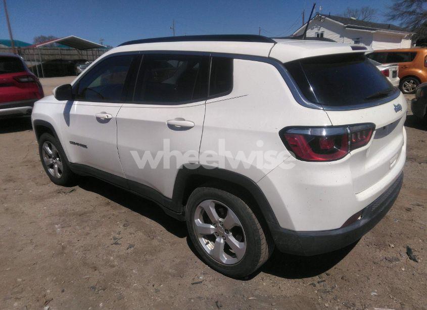 Photo 3 of 2018 Jeep Compass LATITUDE FWD (VIN 3C4NJCBB3JT227044)