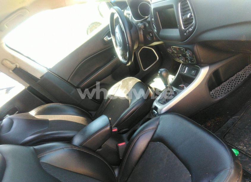 Photo 5 of 2018 Jeep Compass LATITUDE FWD (VIN 3C4NJCBB3JT227044)