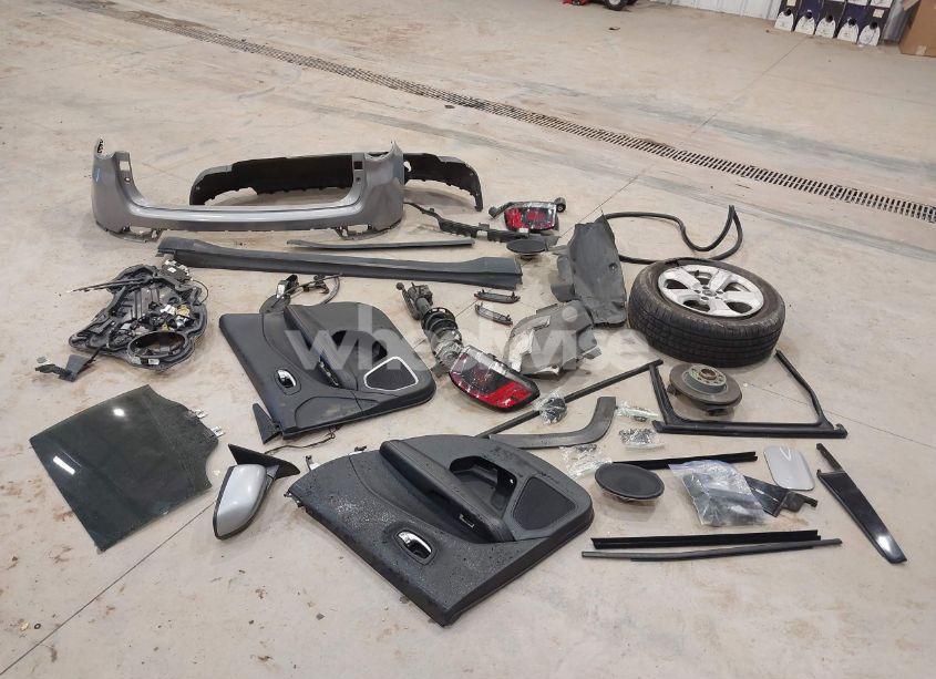 Photo 12 of 2018 Jeep Compass LATITUDE FWD (VIN 3C4NJCBB3JT408614)