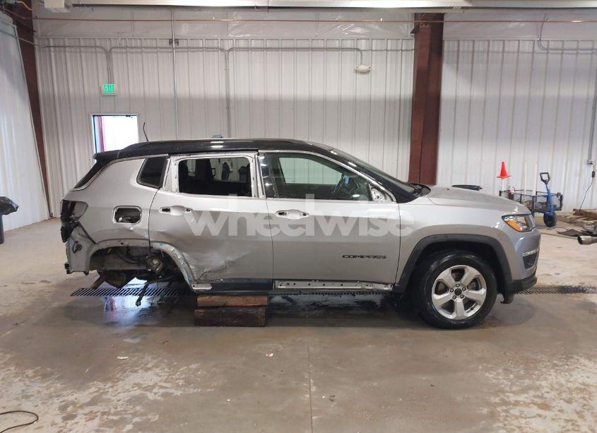 Photo 14 of 2018 Jeep Compass LATITUDE FWD (VIN 3C4NJCBB3JT408614)