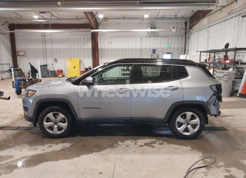 Photo 15 of 2018 Jeep Compass LATITUDE FWD (VIN 3C4NJCBB3JT408614)
