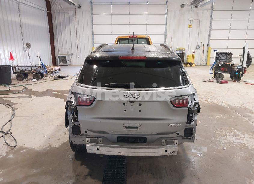 Photo 17 of 2018 Jeep Compass LATITUDE FWD (VIN 3C4NJCBB3JT408614)