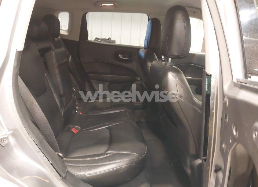 Photo 8 of 2018 Jeep Compass LATITUDE FWD (VIN 3C4NJCBB3JT408614)