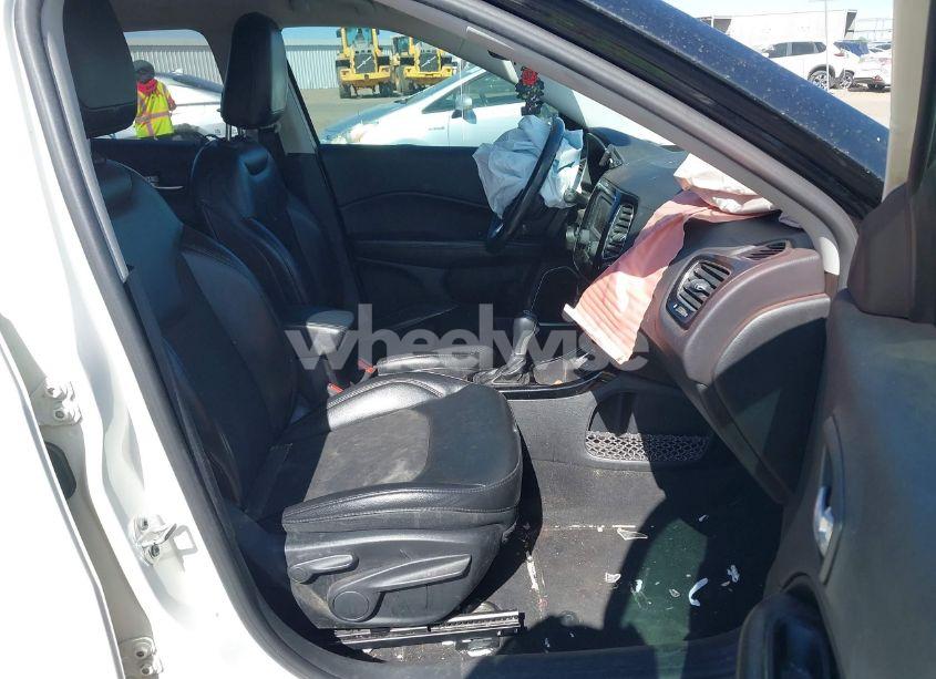 Photo 5 of 2018 Jeep Compass ALTITUDE FWD (VIN 3C4NJCBB3JT462141)