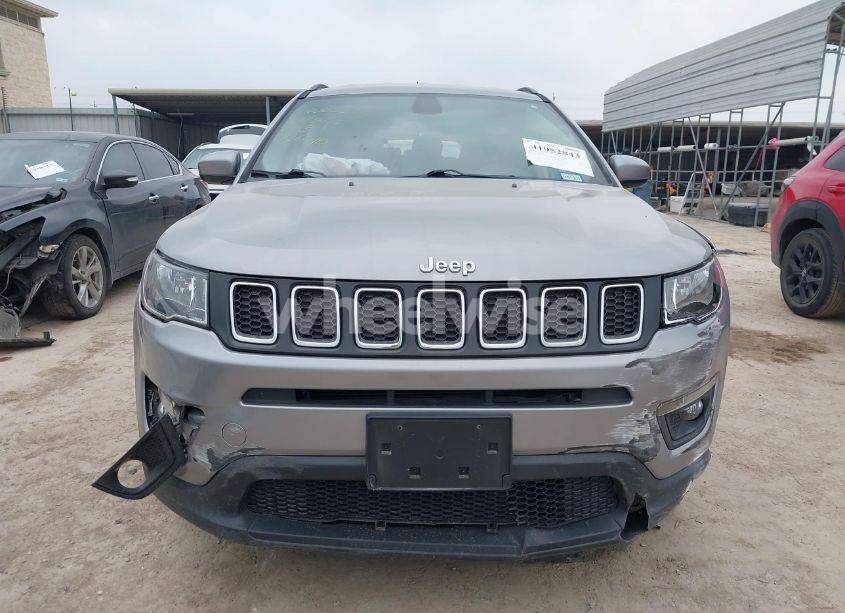 Photo 13 of 2019 Jeep Compass LATITUDE FWD (VIN 3C4NJCBB3KT726640)