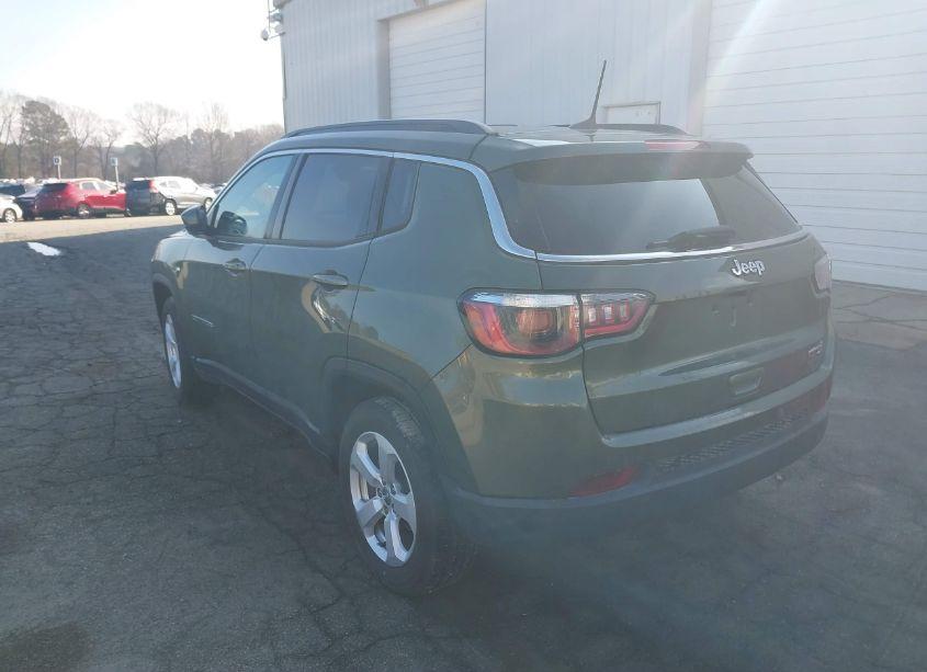 Photo 3 of 2020 Jeep Compass LATITUDE FWD (VIN 3C4NJCBB3LT130381)