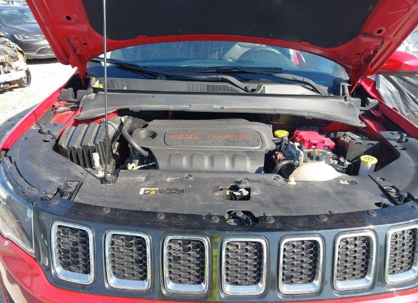 Photo 10 of 2020 Jeep Compass LATITUDE FWD (VIN 3C4NJCBB3LT258653)