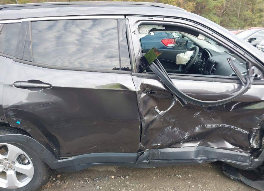 Photo 13 of 2021 Jeep Compass LATITUDE FWD (VIN 3C4NJCBB3MT518132)