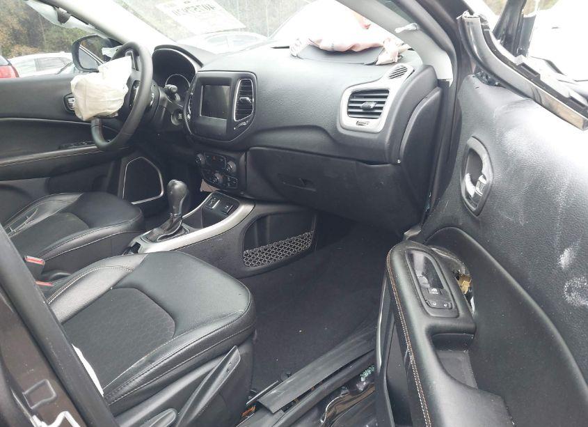 Photo 5 of 2021 Jeep Compass LATITUDE FWD (VIN 3C4NJCBB3MT518132)