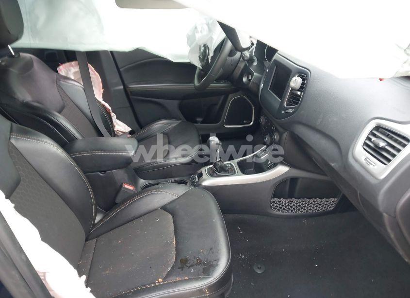 Photo 5 of 2021 Jeep Compass LATITUDE FWD (VIN 3C4NJCBB3MT523153)