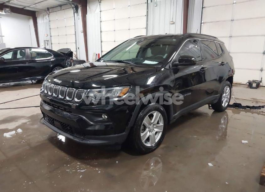 Photo 2 of 2022 Jeep Compass LATITUDE FWD (VIN 3C4NJCBB3NT164355)