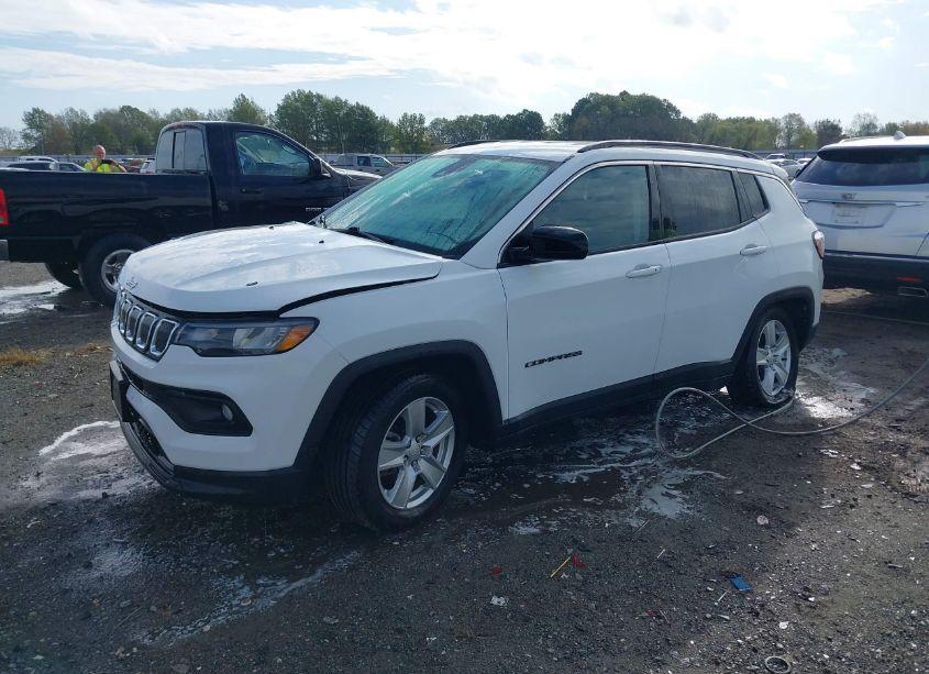 Photo 2 of 2022 Jeep Compass LATITUDE FWD (VIN 3C4NJCBB3NT202280)