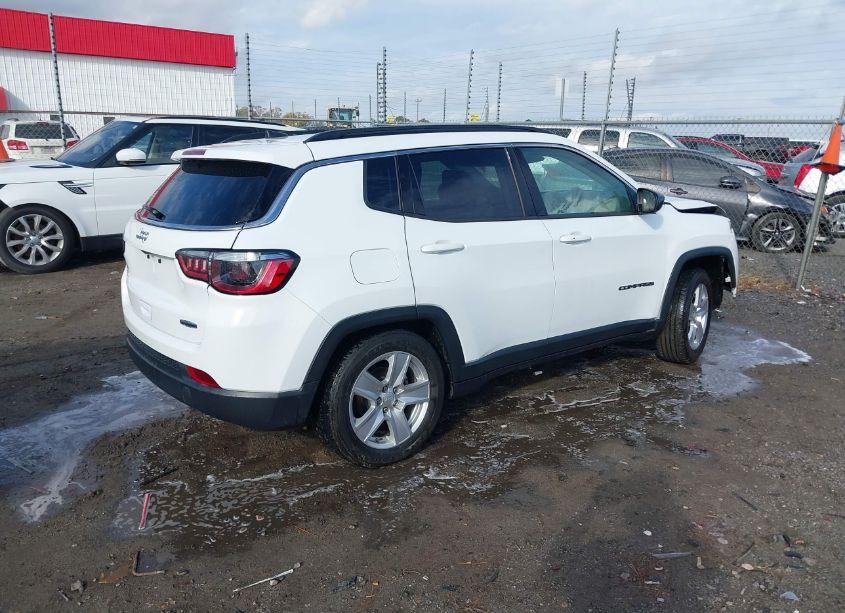 Photo 4 of 2022 Jeep Compass LATITUDE FWD (VIN 3C4NJCBB3NT202280)