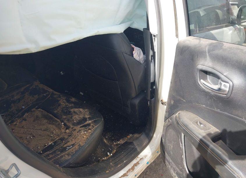 Photo 8 of 2017 Jeep New COMPASS LATITUDE FWD (VIN 3C4NJCBB4HT598000)