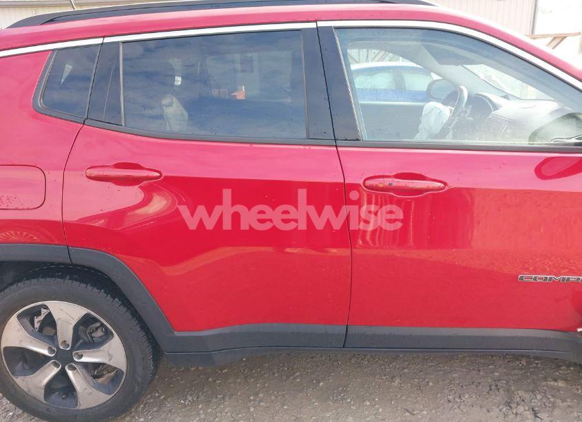 Photo 13 of 2018 Jeep Compass LATITUDE FWD (VIN 3C4NJCBB4JT134081)