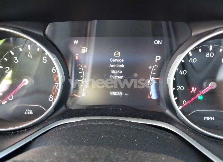 Photo 7 of 2018 Jeep Compass LATITUDE FWD (VIN 3C4NJCBB4JT134081)