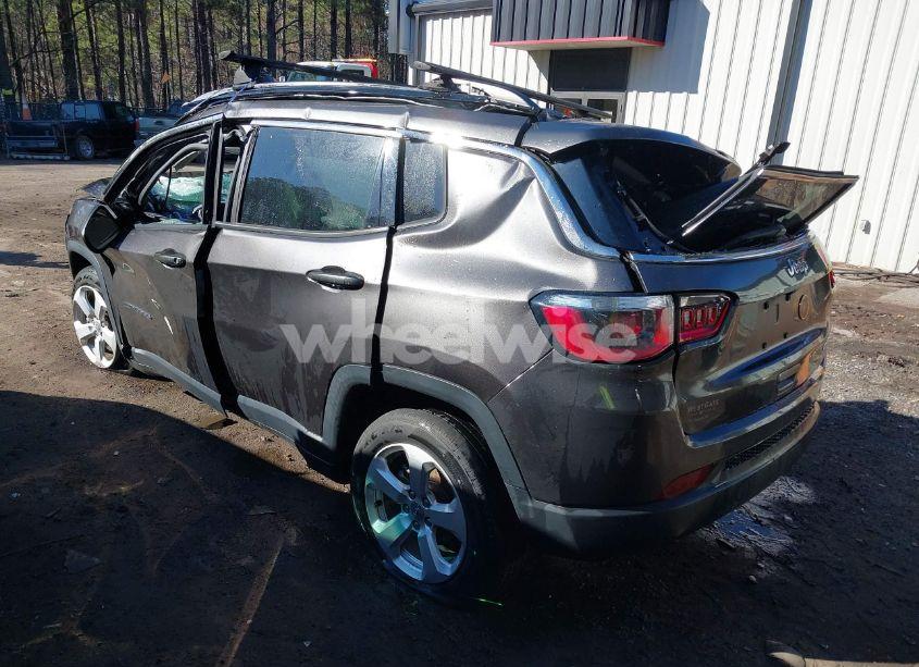 Photo 3 of 2018 Jeep Compass LATITUDE FWD (VIN 3C4NJCBB4JT137577)