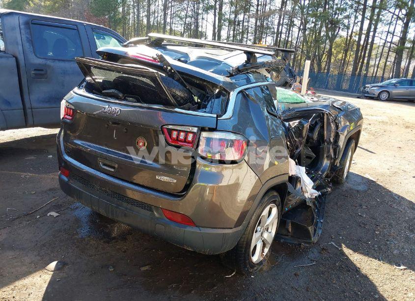 Photo 4 of 2018 Jeep Compass LATITUDE FWD (VIN 3C4NJCBB4JT137577)
